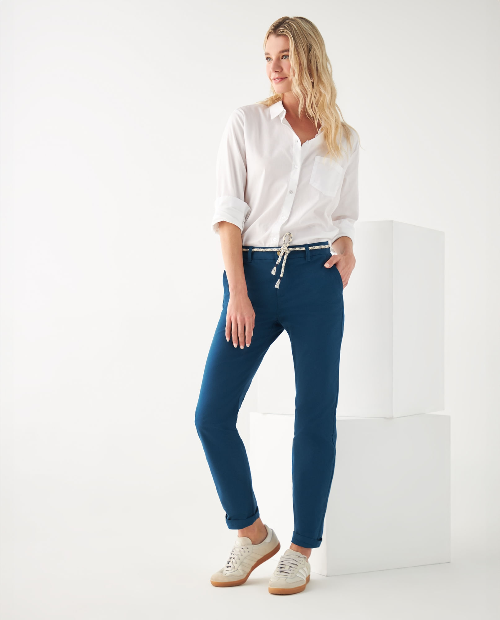 Pantalón tipo chino para mujer