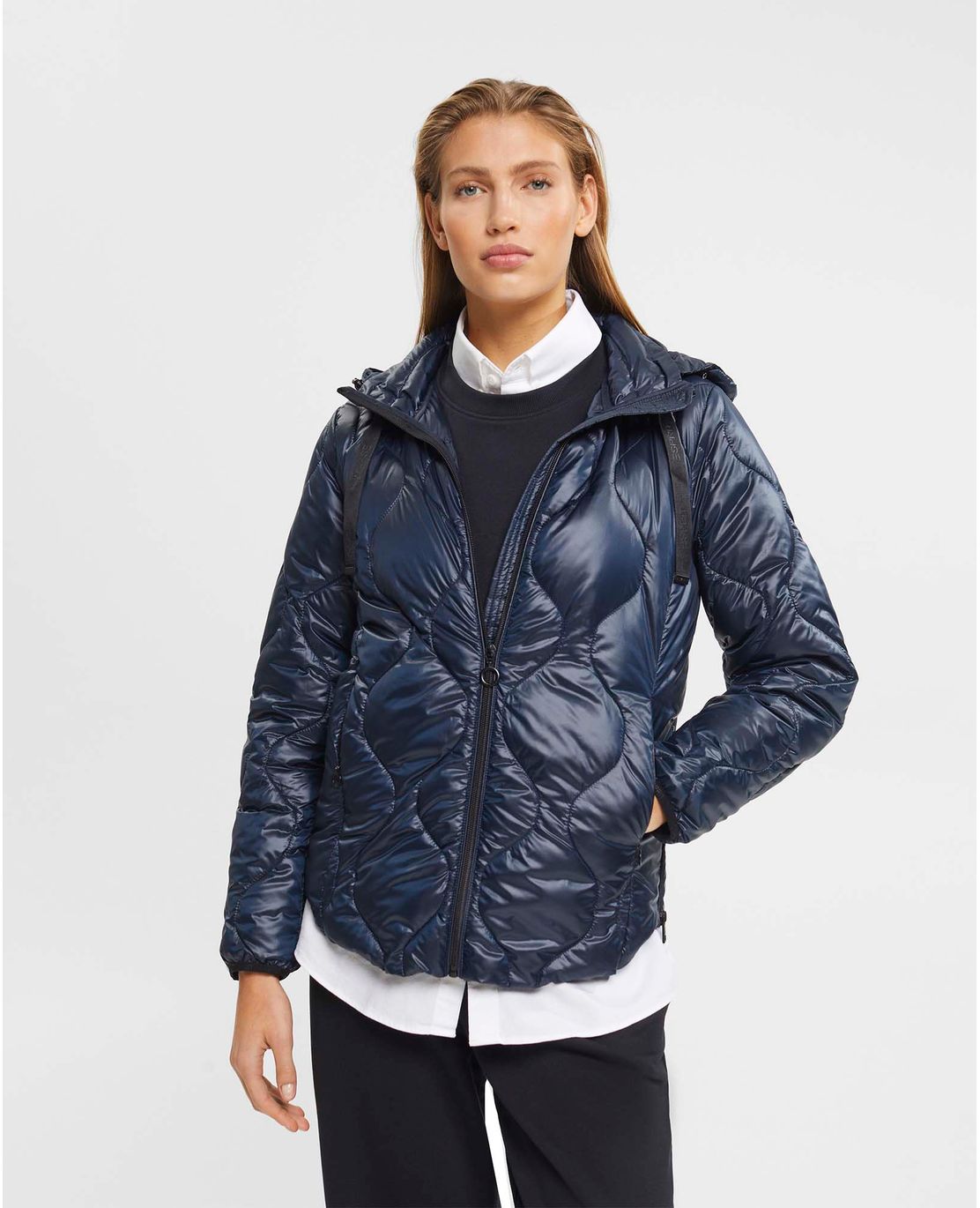 Chaqueta con capucha para mujer