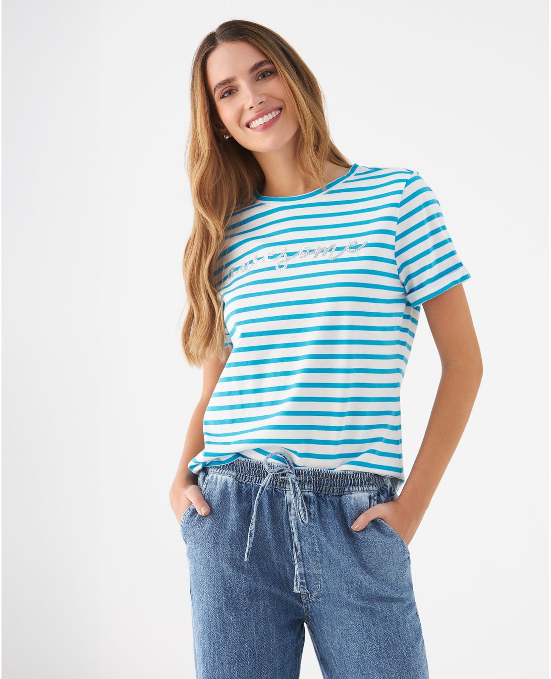 Camiseta con detalles bordados para mujer