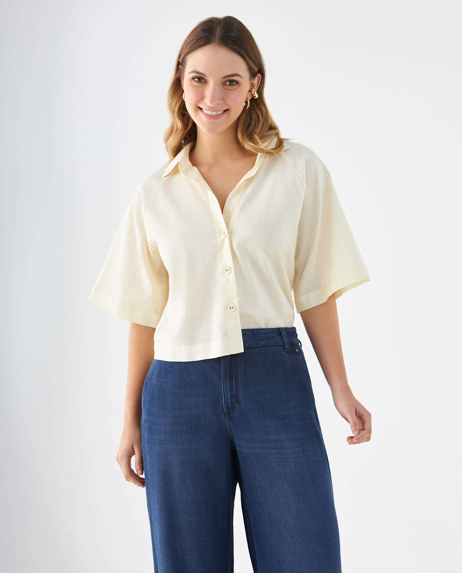 Camisa de cuello clásico para mujer