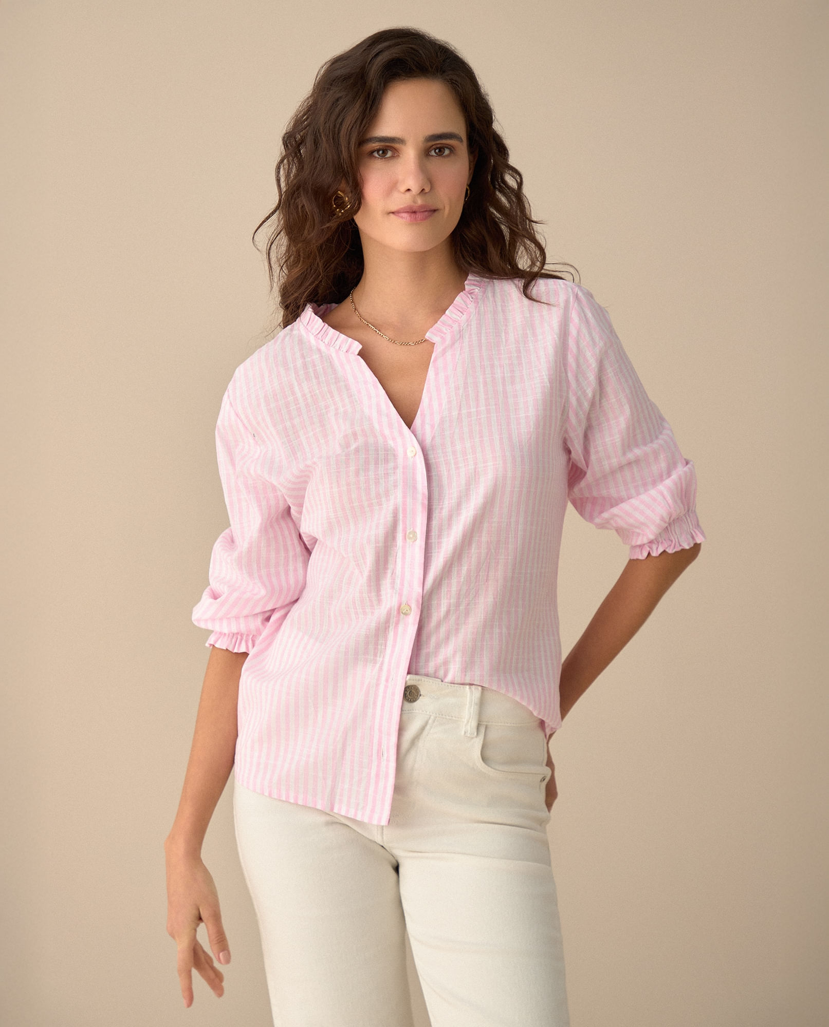 Camisa con escote en V para mujer
