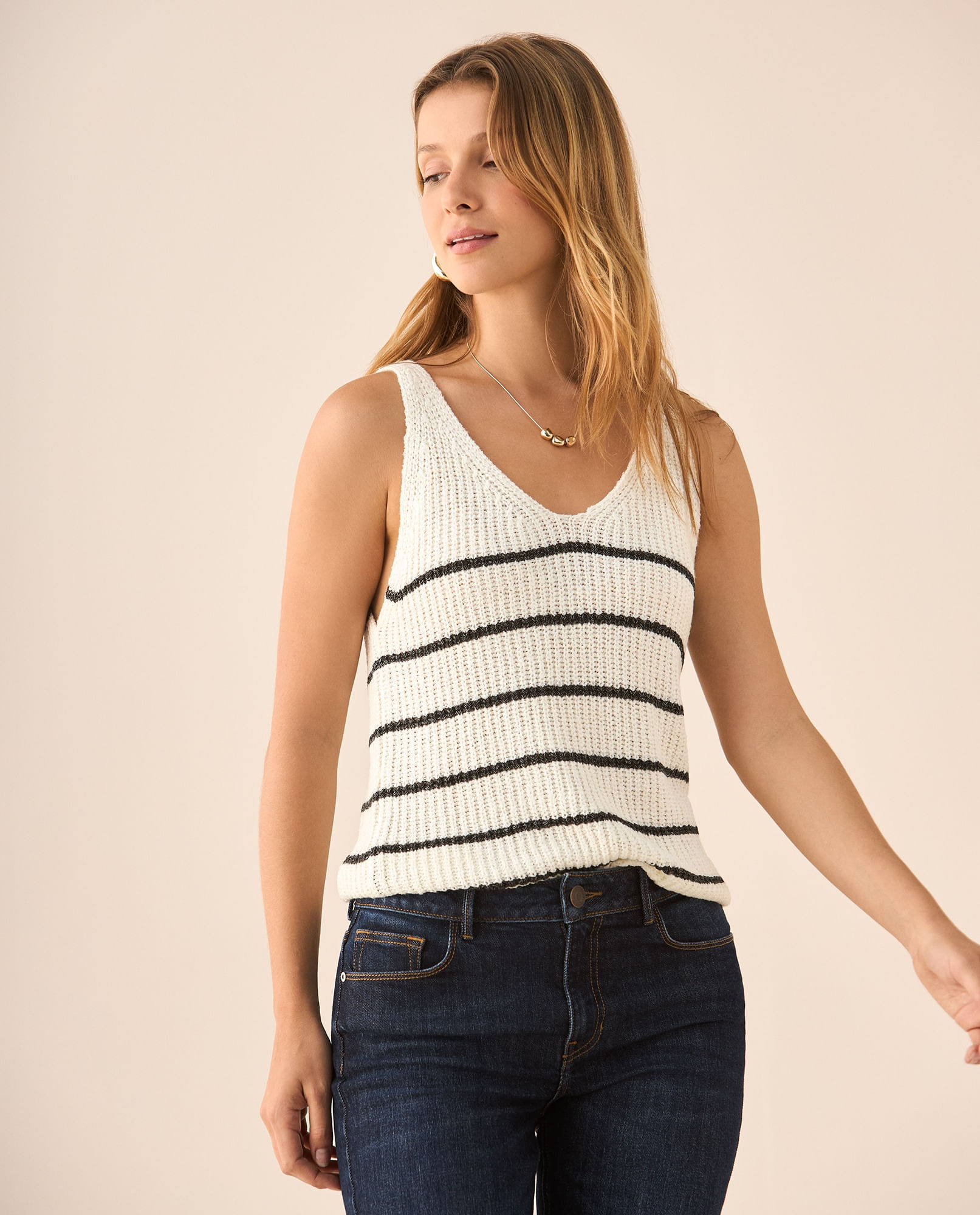 Camisa tejida con escote en V para mujer