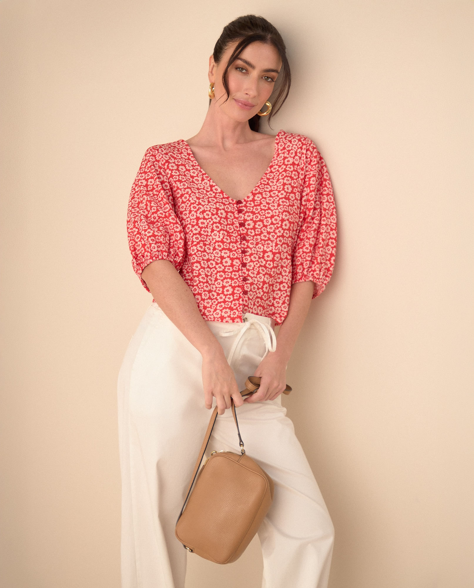 Camisa con estampado de flores para mujer