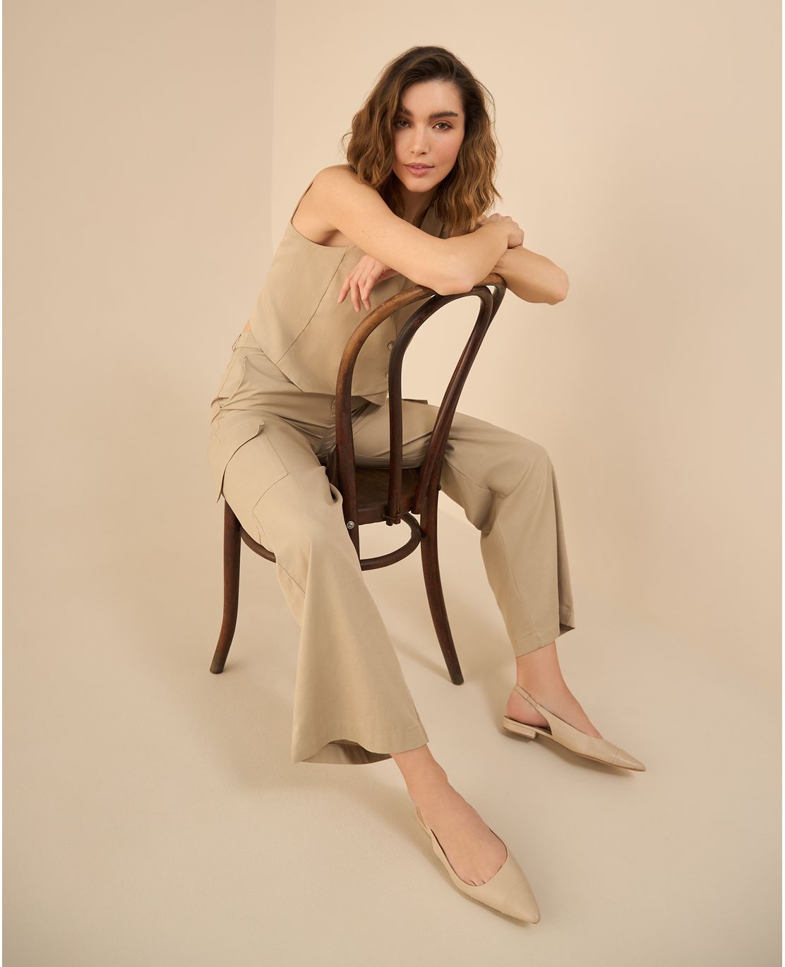 Pantalón tipo cargo para mujer