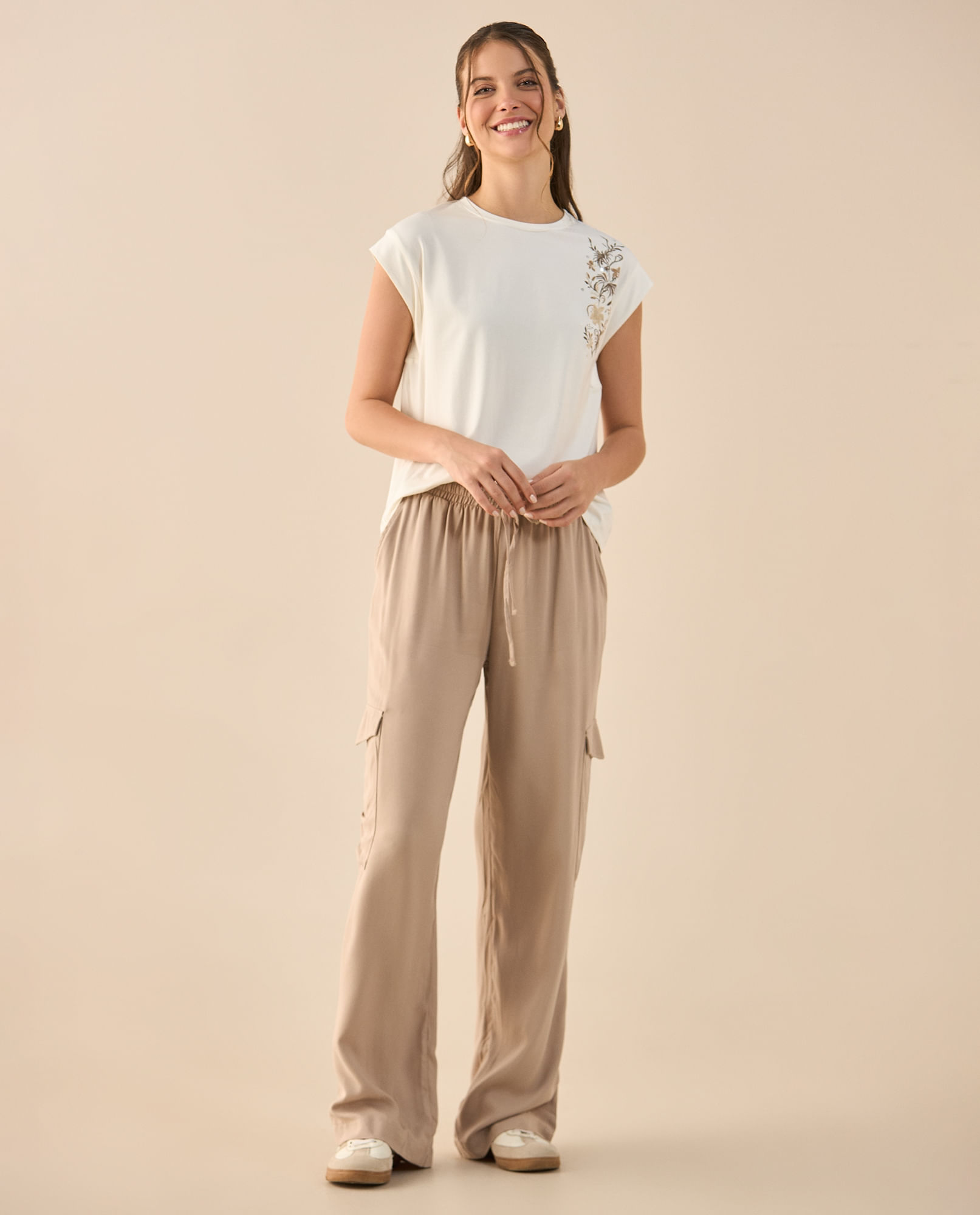 Pantalón de tela fluida para mujer