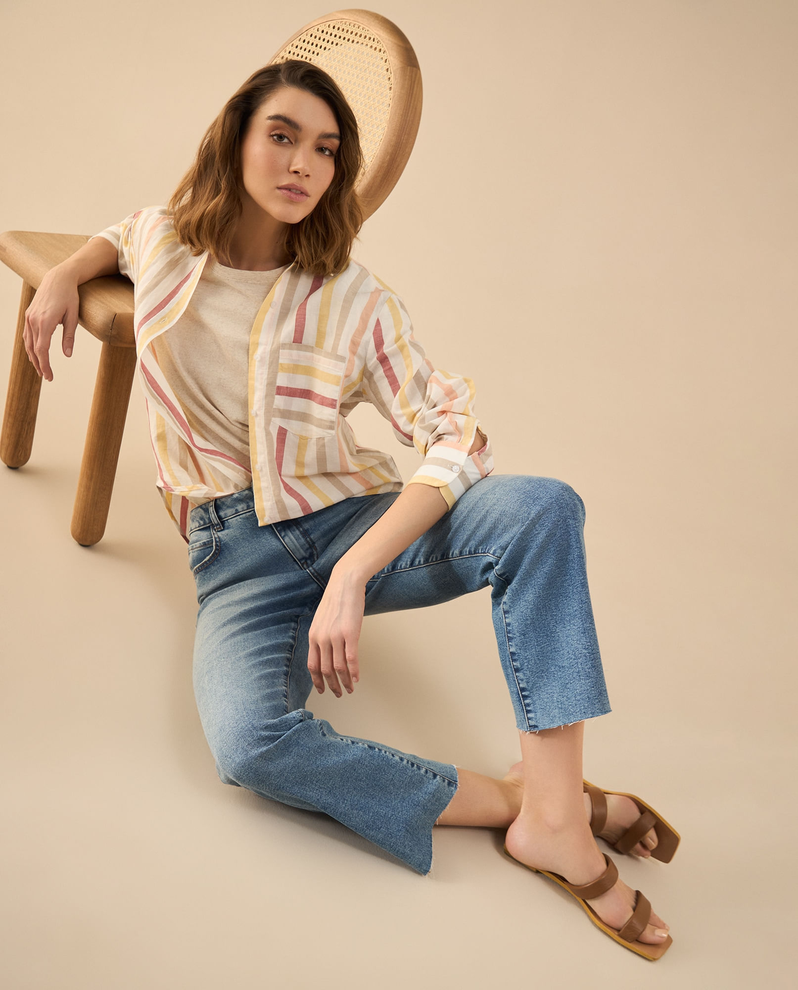 Jean Straight con ruedo al corte para mujer