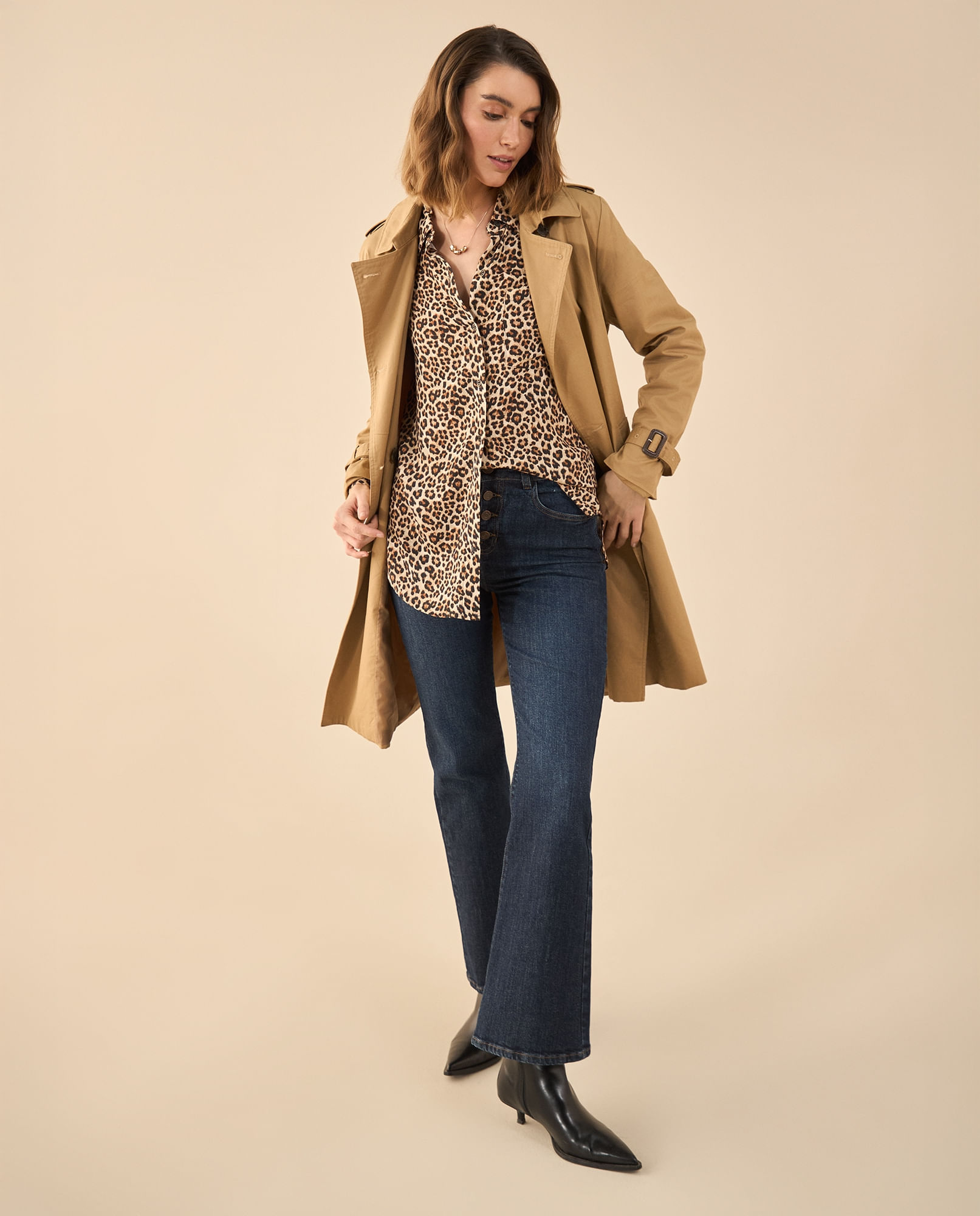 Jean Flare tono oscuro para mujer
