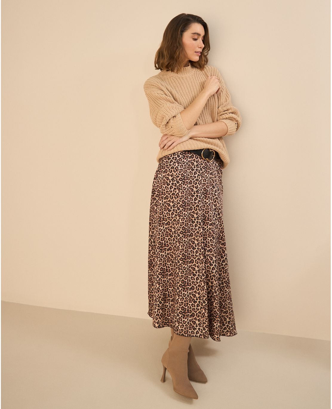 Falda larga en tela tipo satín para mujer