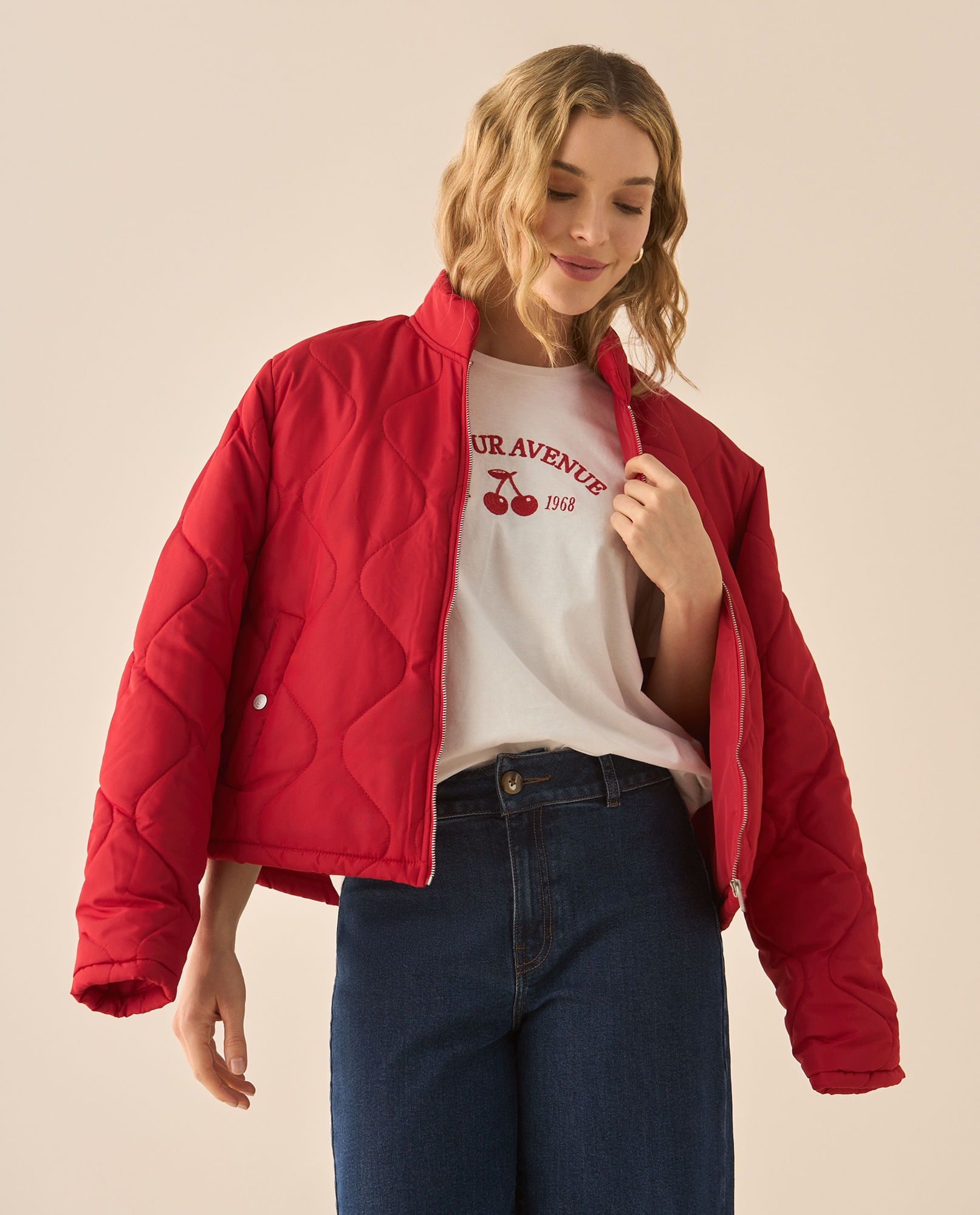 Chaqueta acolchada de cuello alto para mujer