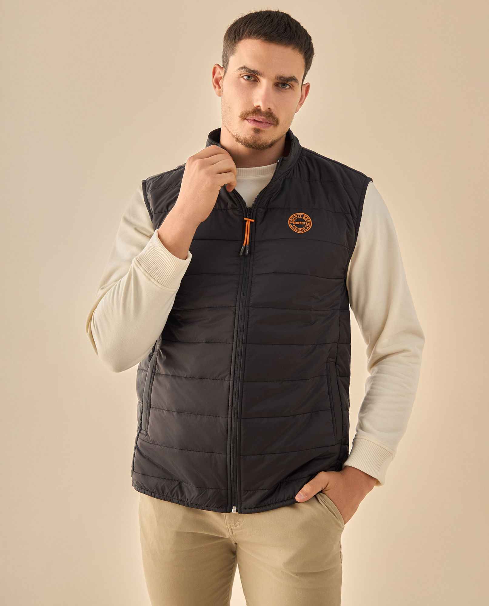 Chaleco Acolchado con Detalles