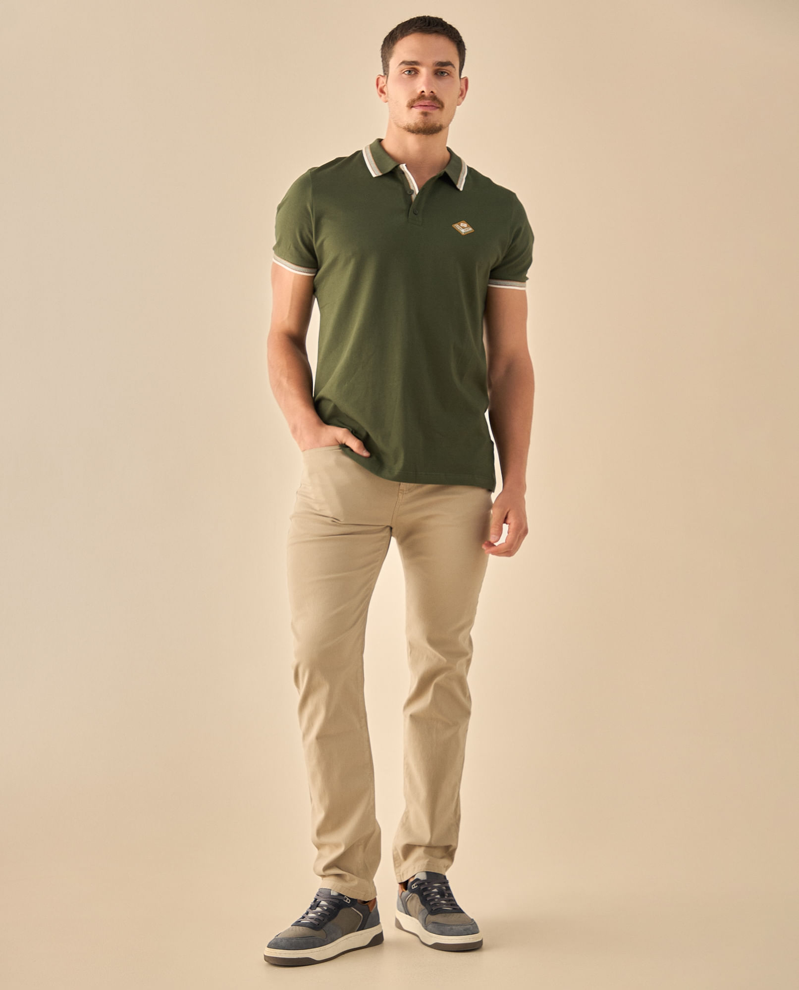 Pantalón Casual con Acabados Premium