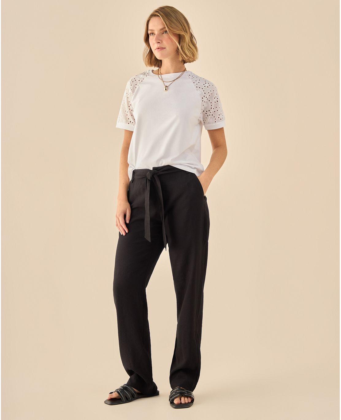 Pantalón con Cinturón Integrado
