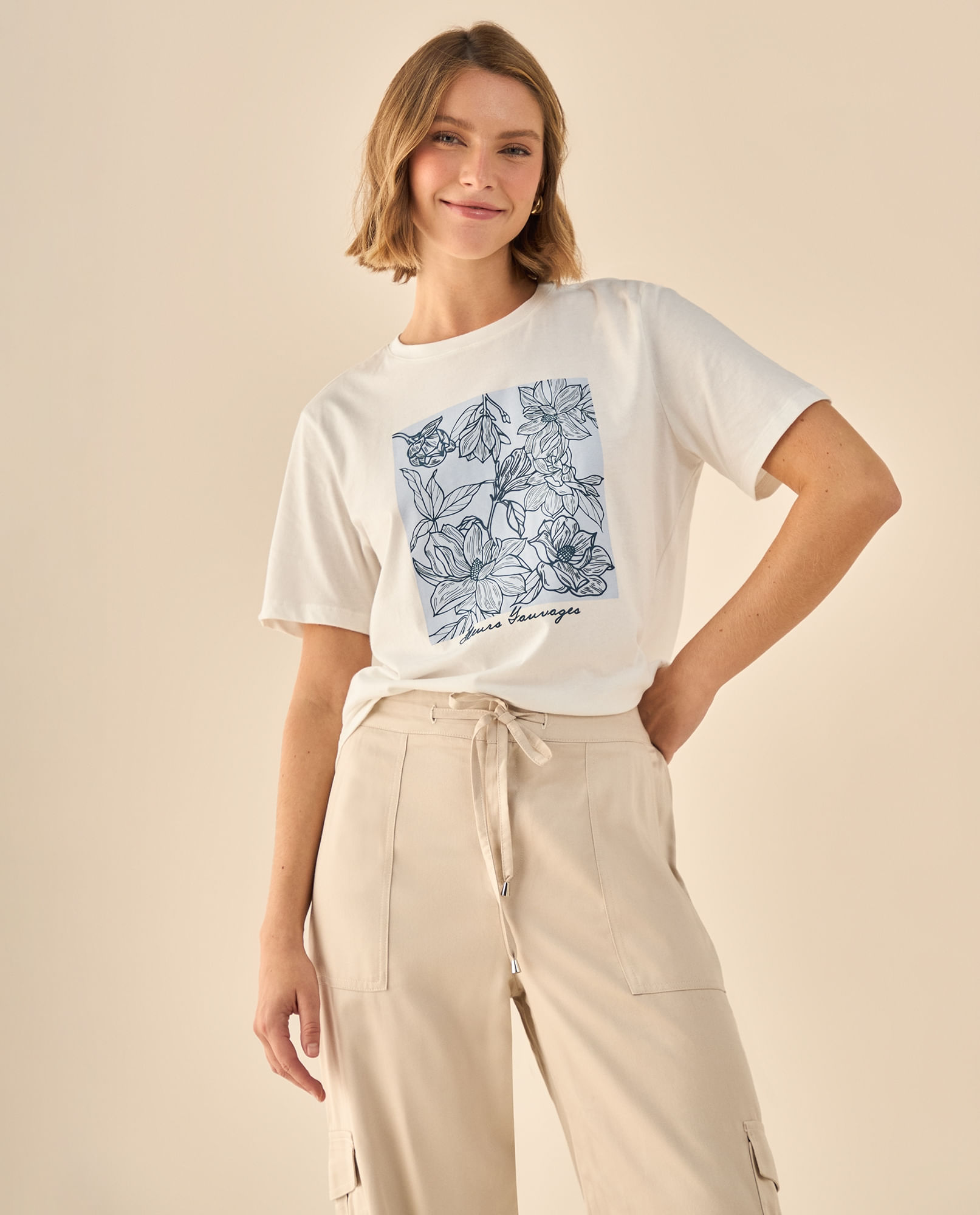 Camiseta con Estampado Floral