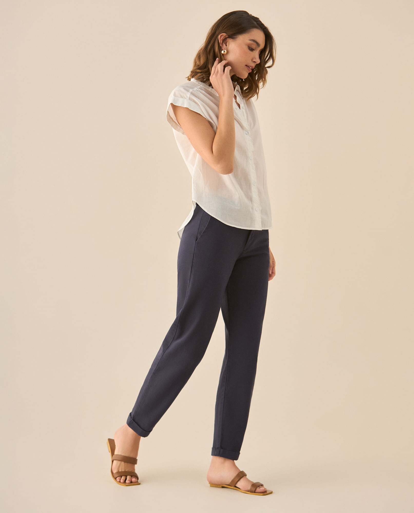 Pantalón clásico y bota con guardapolvo para mujer