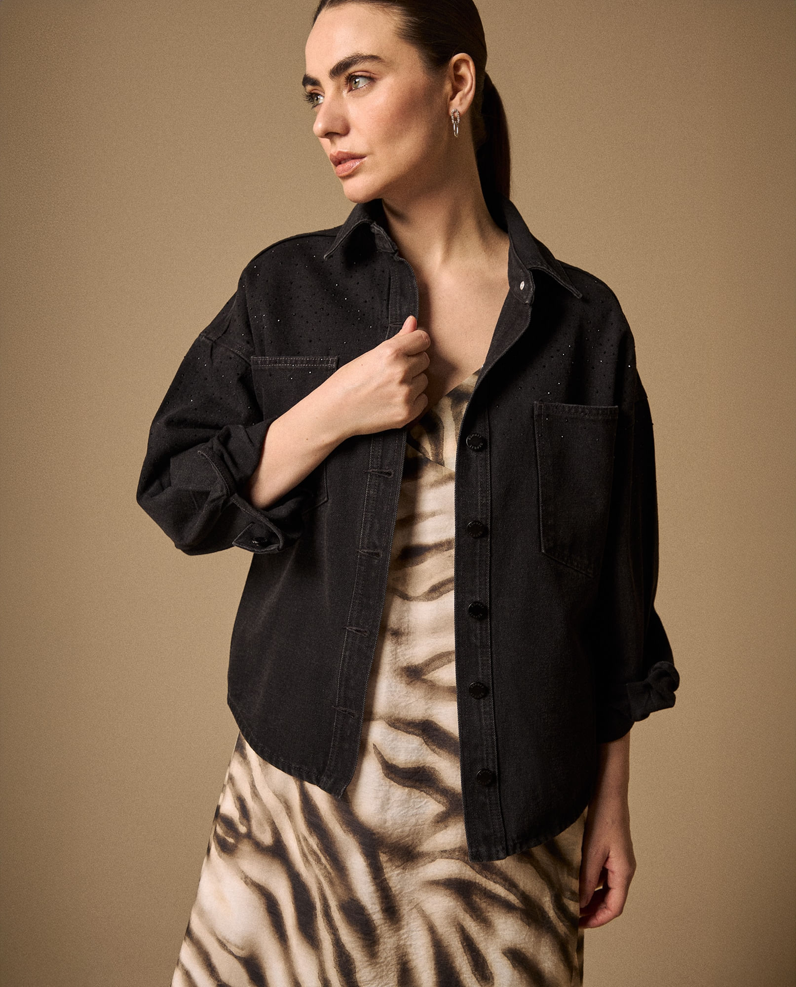Chaqueta Denim Negro con Micro Brillos