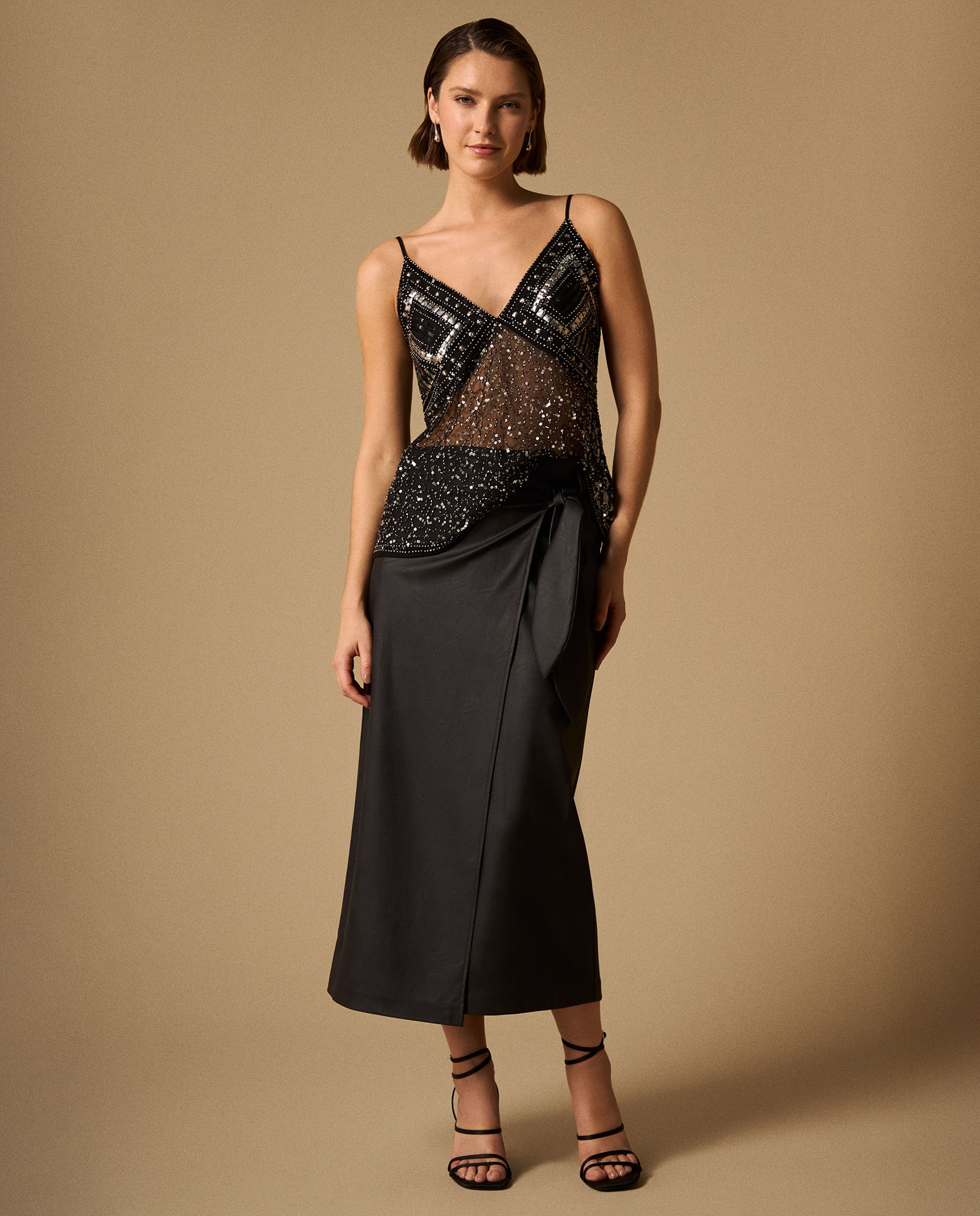 Falda Wrap Negra con Cintura Elástica