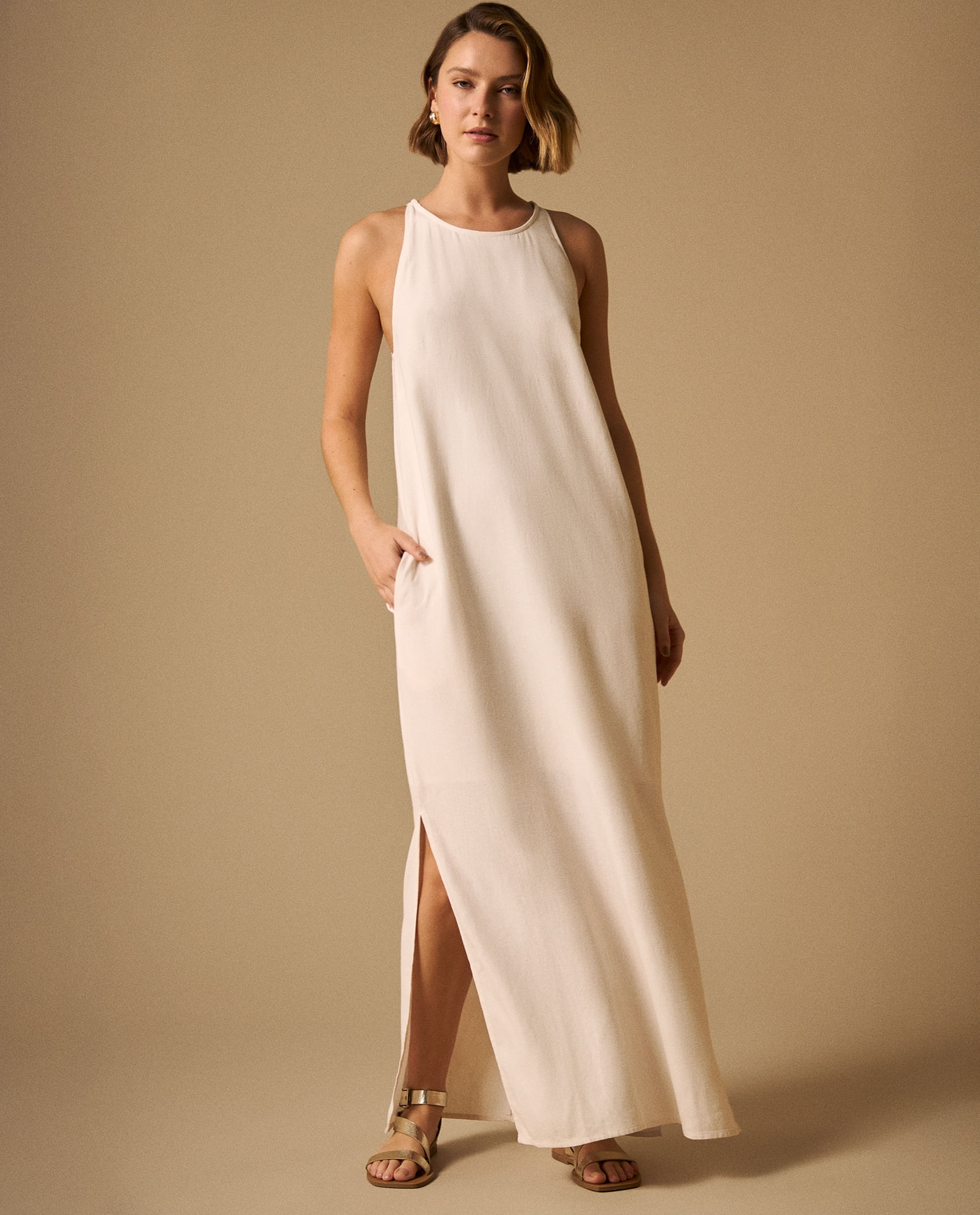 Vestido Maxi Blanco con Abertura Lateral