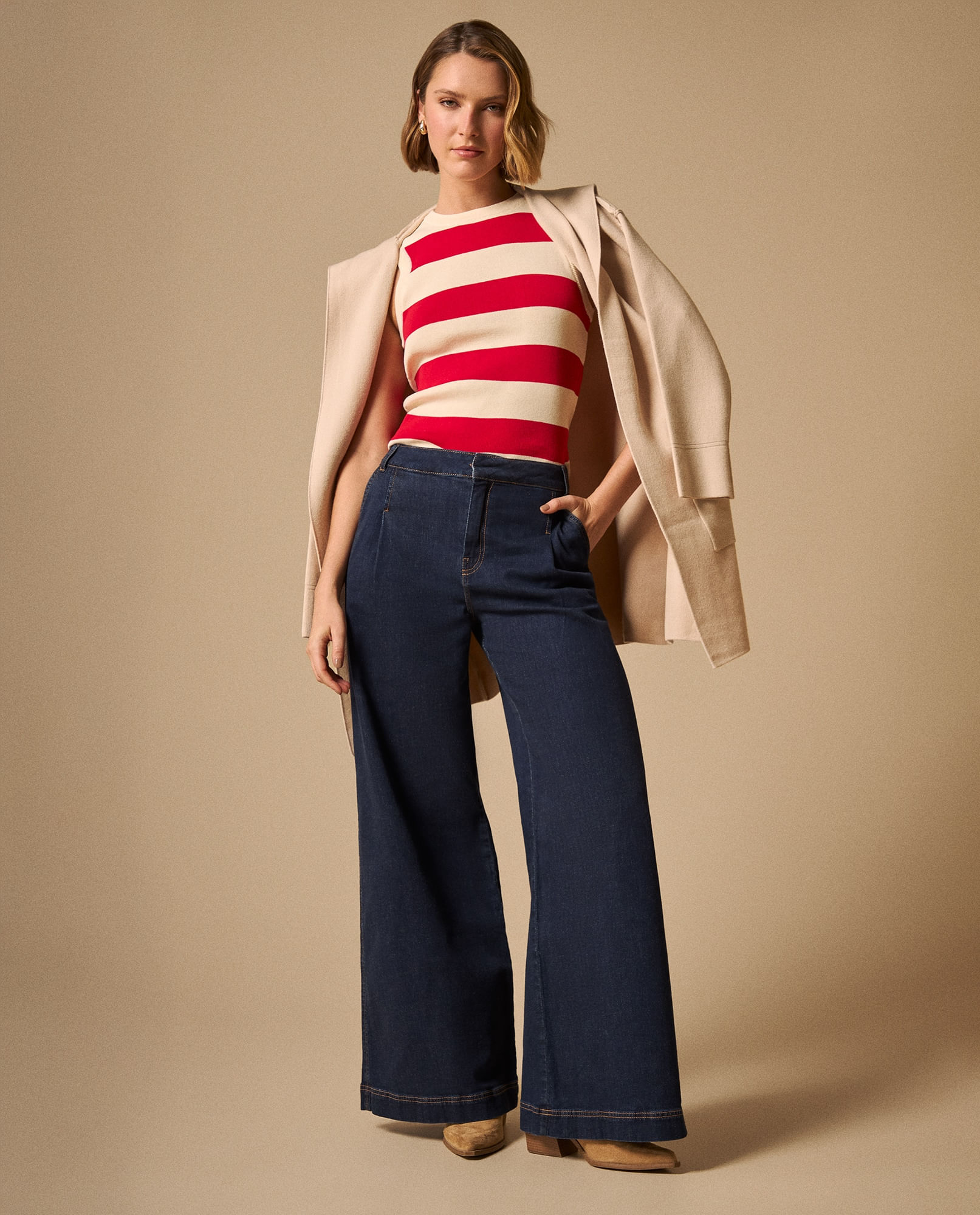 Jean Wide Leg Azul Oscuro con Costuras Doradas