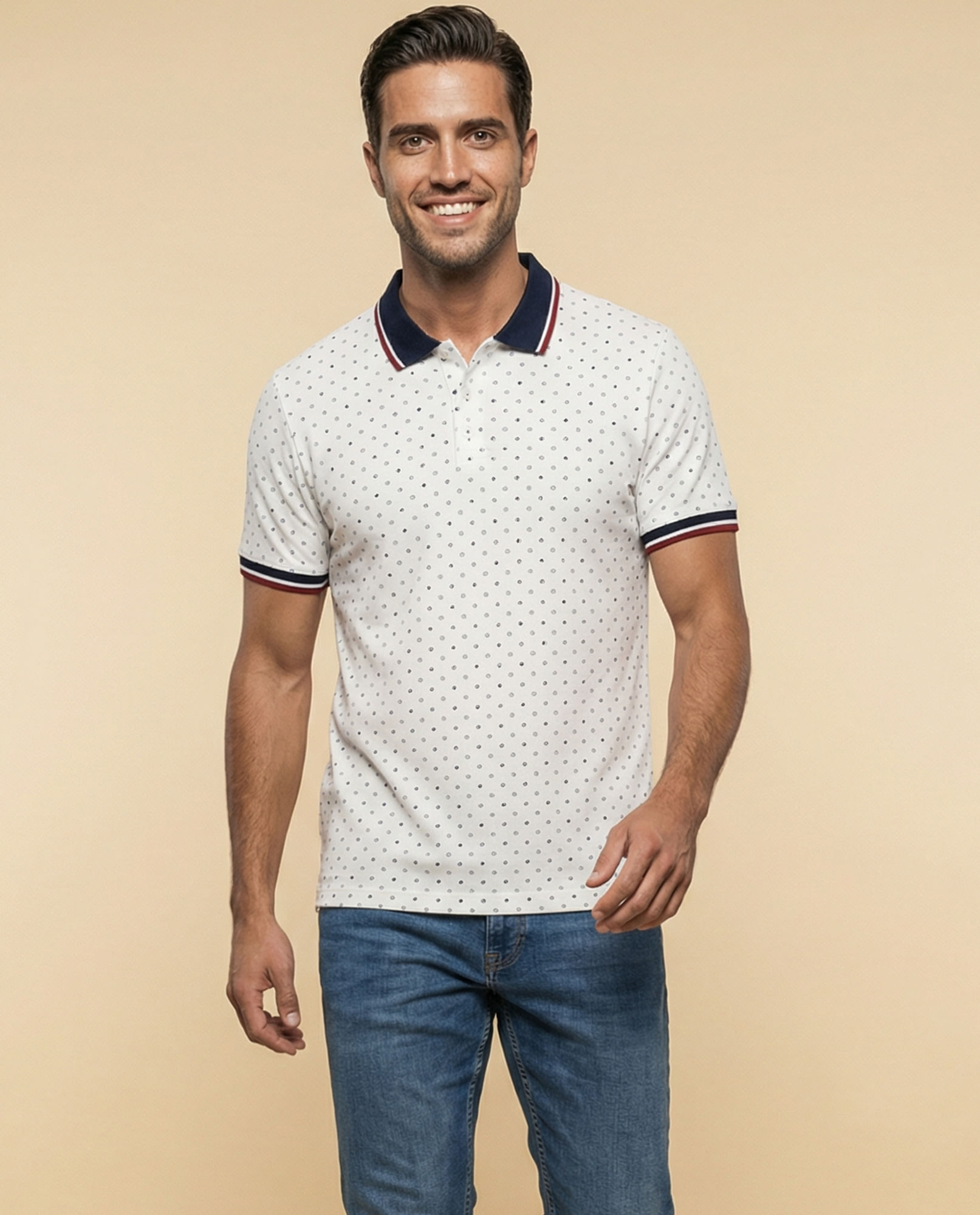 Polo manga corta con estampado geométrico