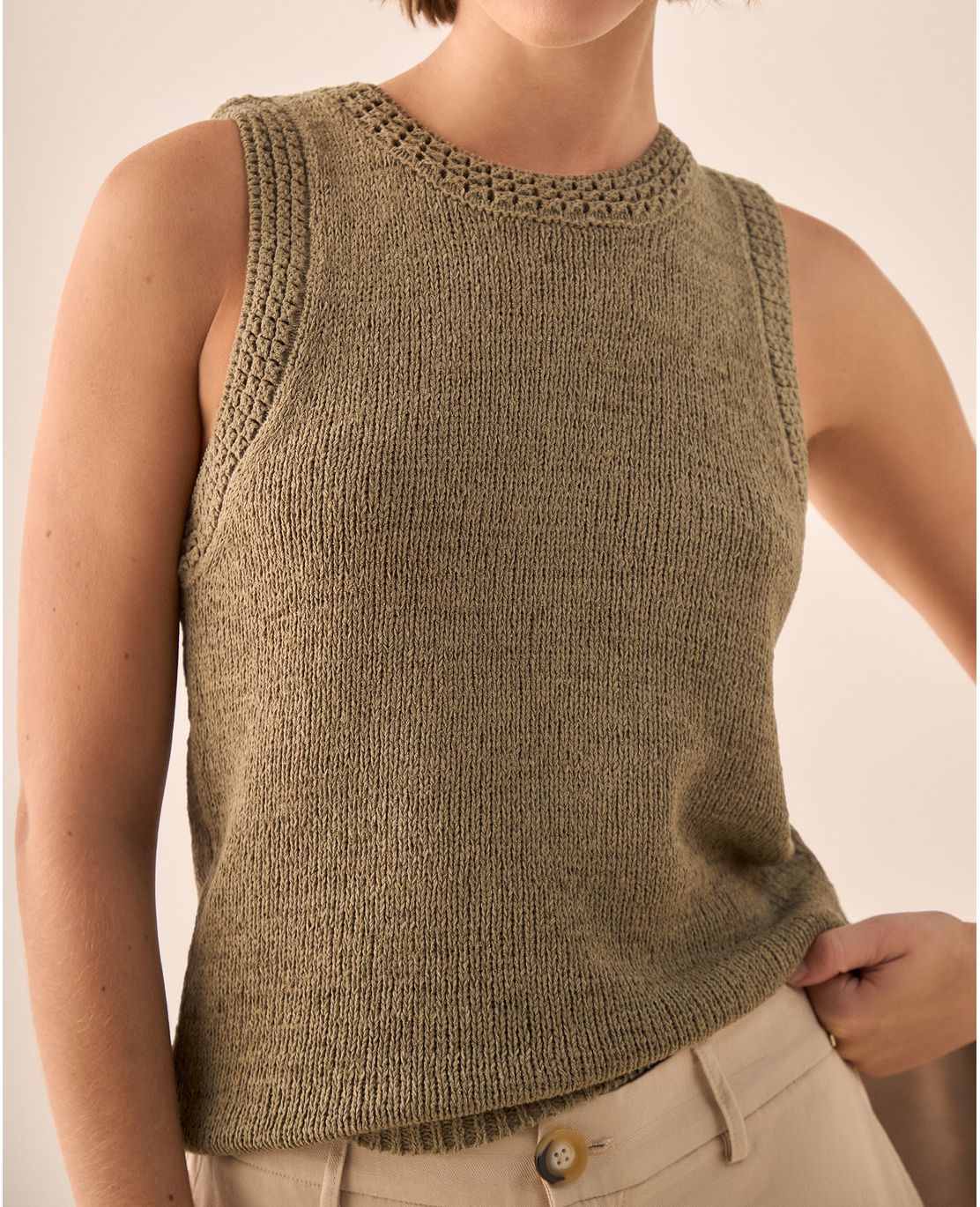 Camiseta Verde con Detalles de Crochet