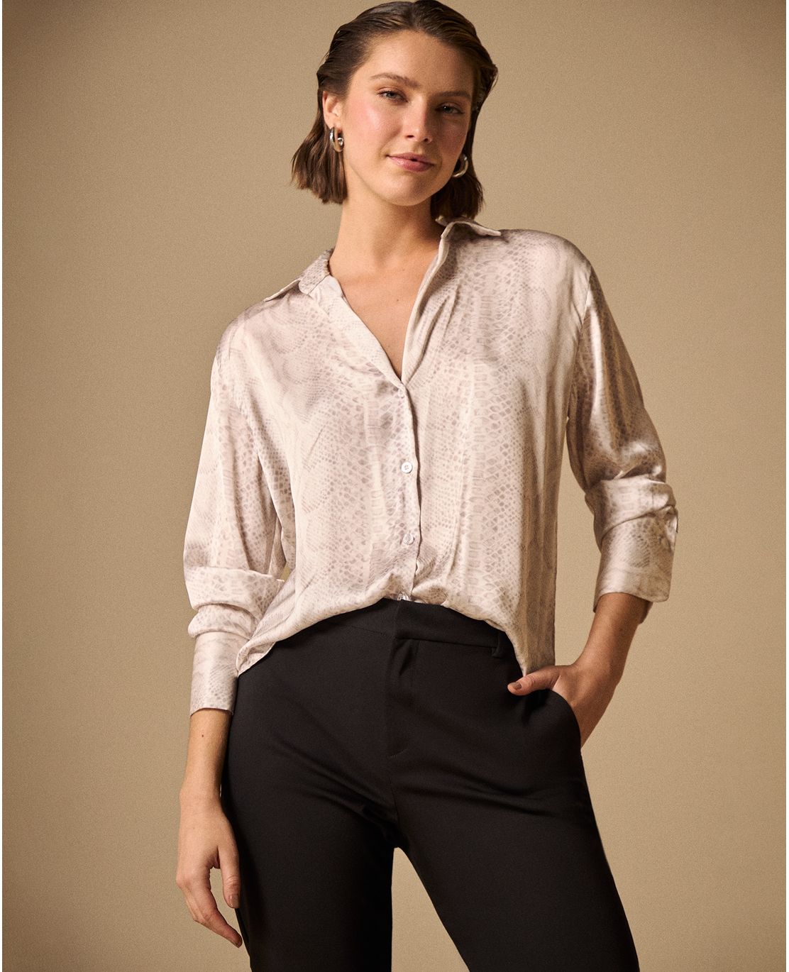 Camisa Texturizada Crudo Grisáceo