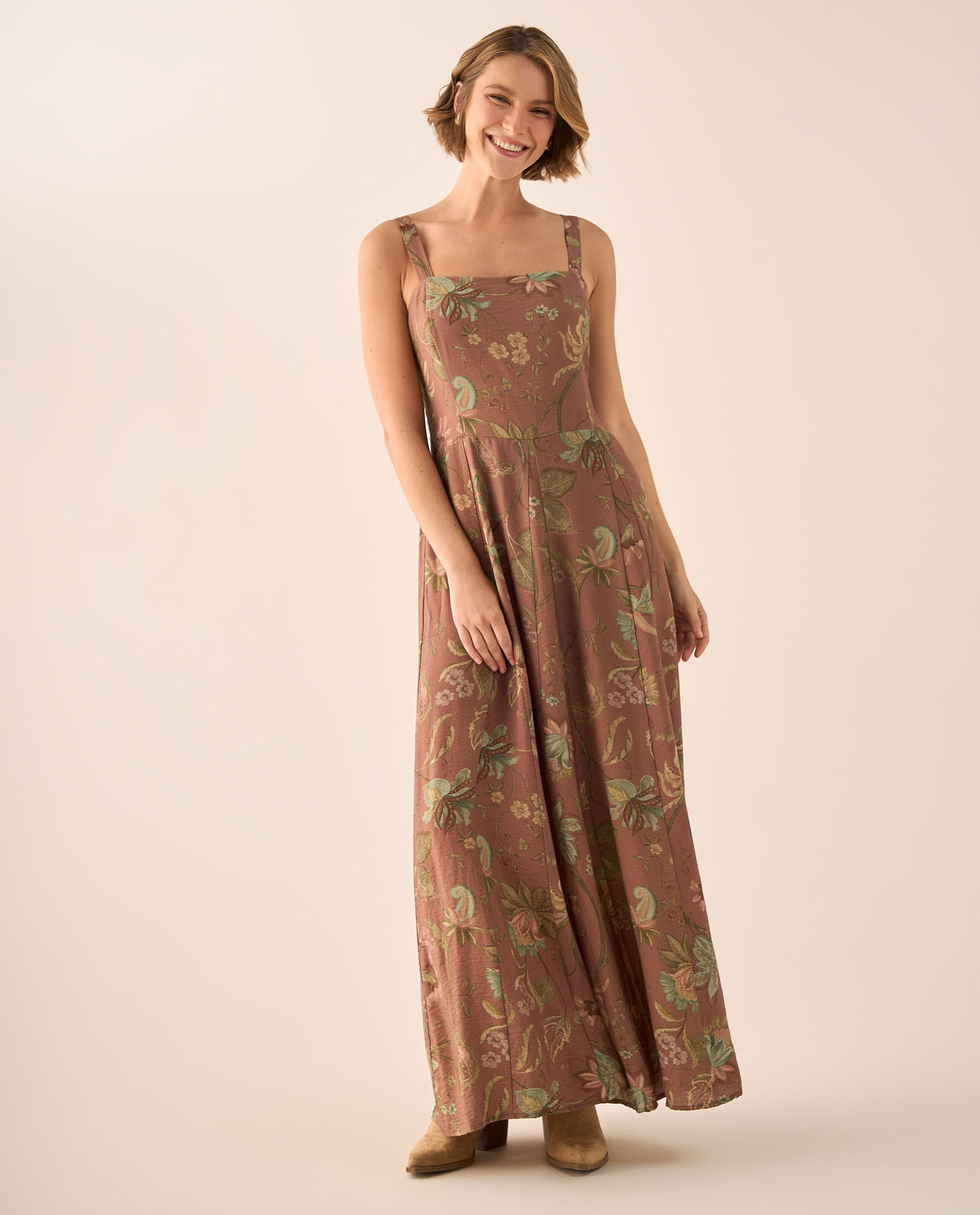Vestido Largo Floral con Tirantes Ajustables
