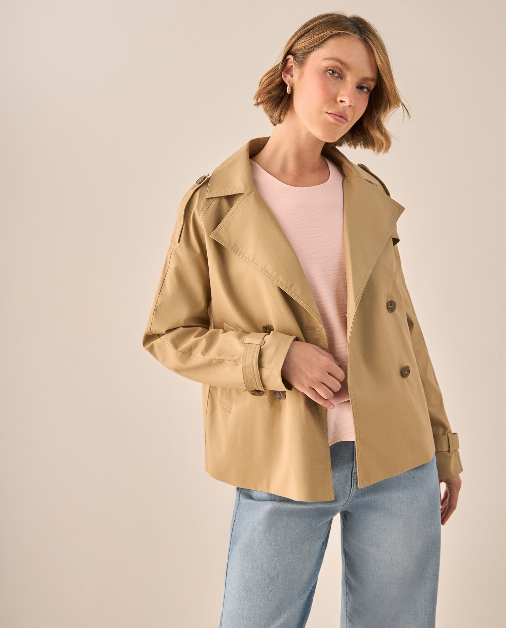 Trench Verde Olivo con Doble Botonadura