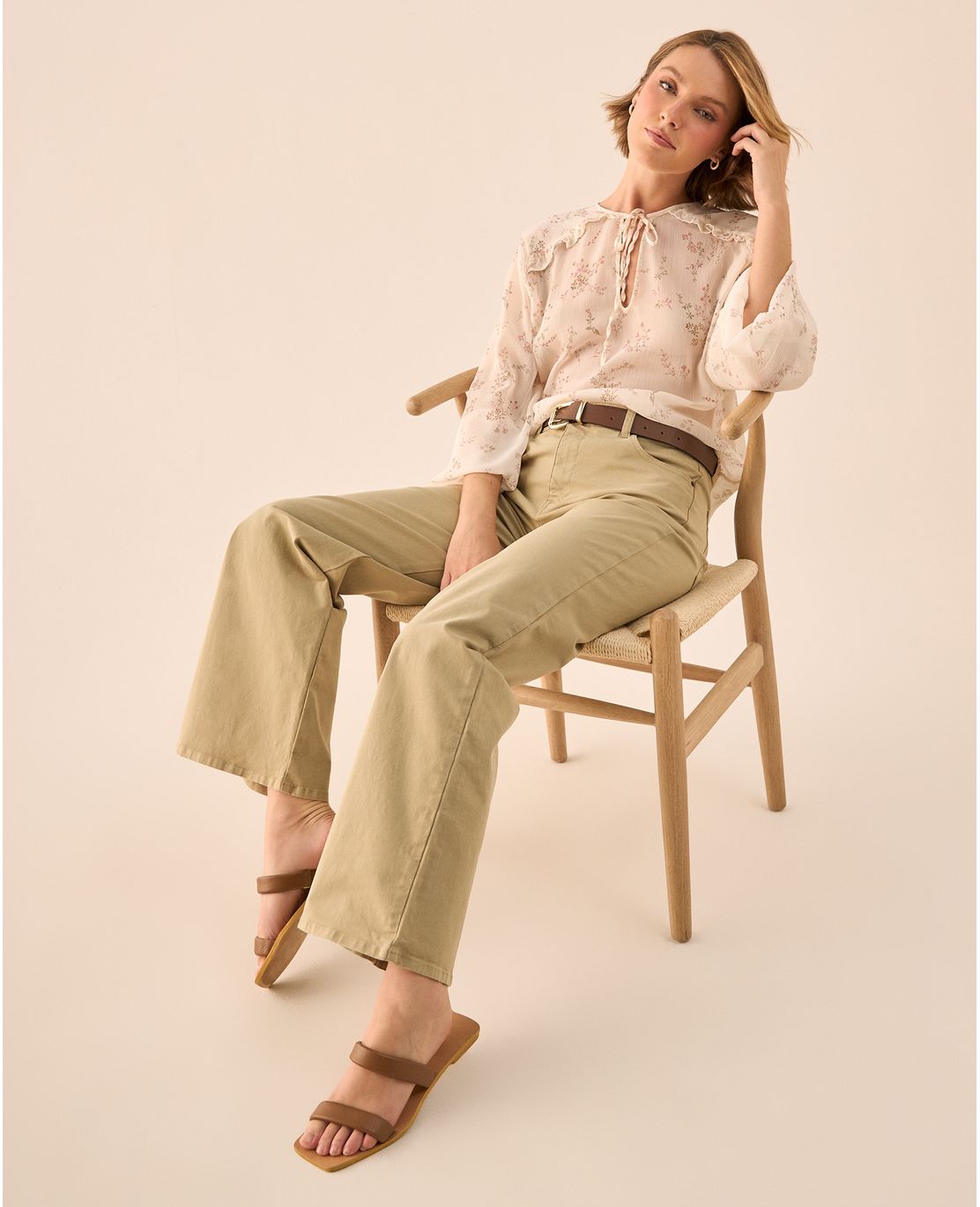 Pantalón Wide Leg Beige con Tiro Alto