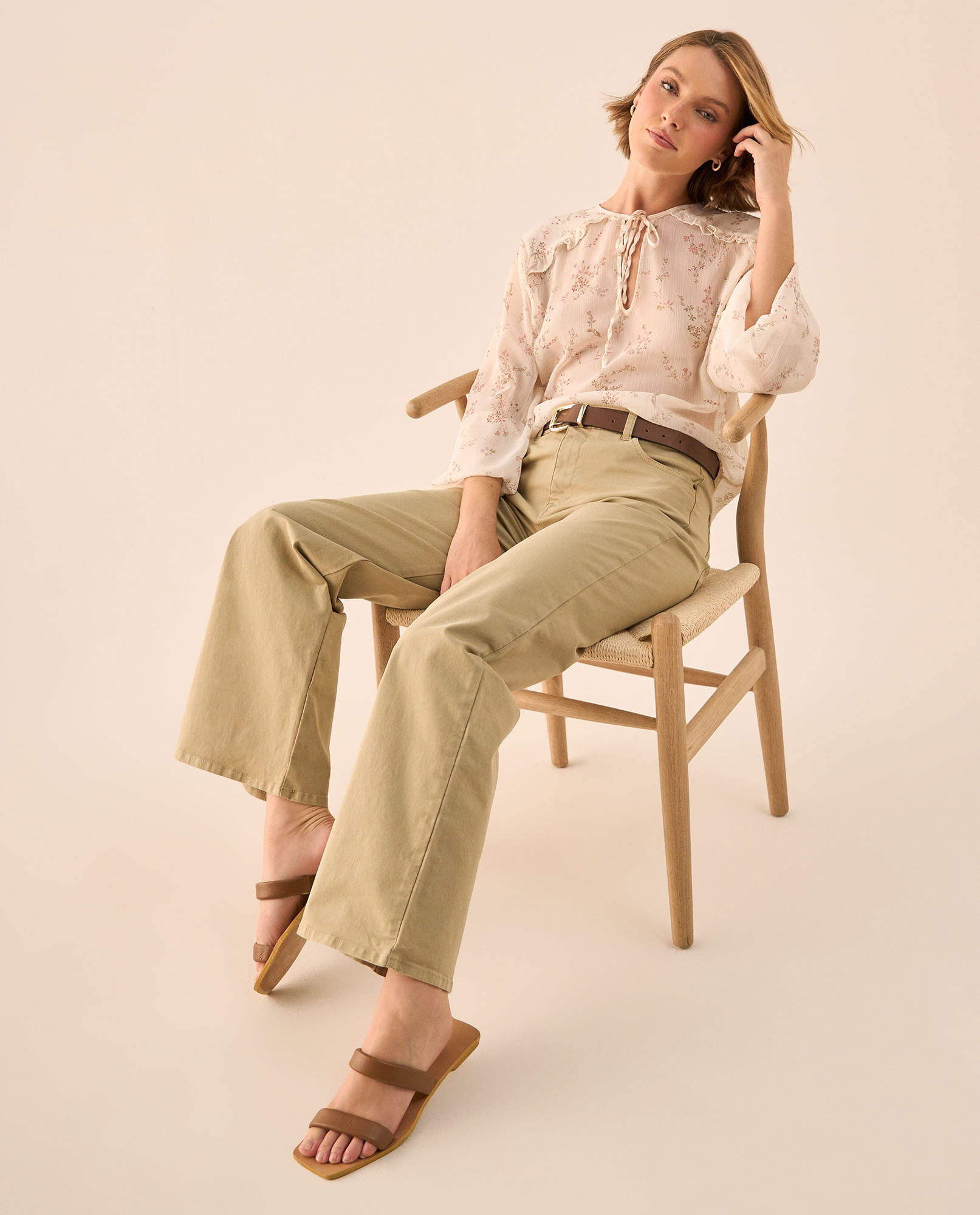Pantalón Wide Leg Beige con Tiro Alto