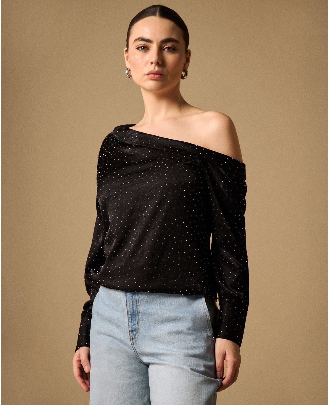 Camisa Asimétrica Puntos Negros
