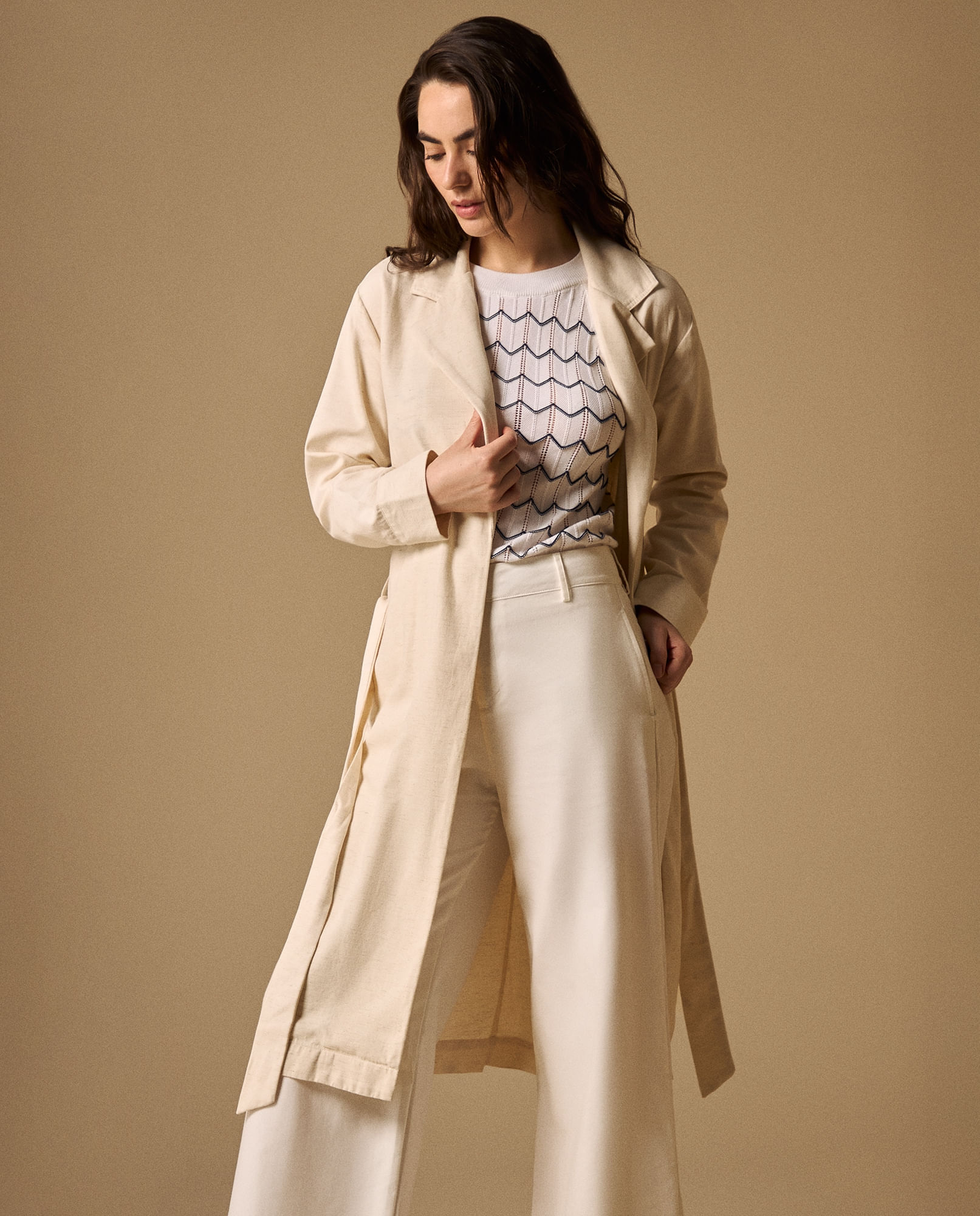 Chaqueta Larga con Cinturón Blanco Celaje