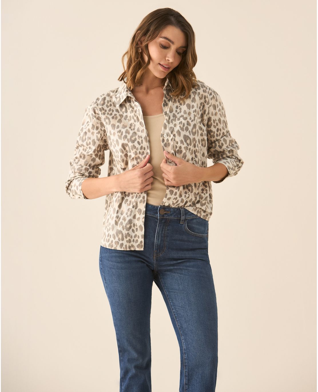 Camisa manga larga cuello clásico para mujer