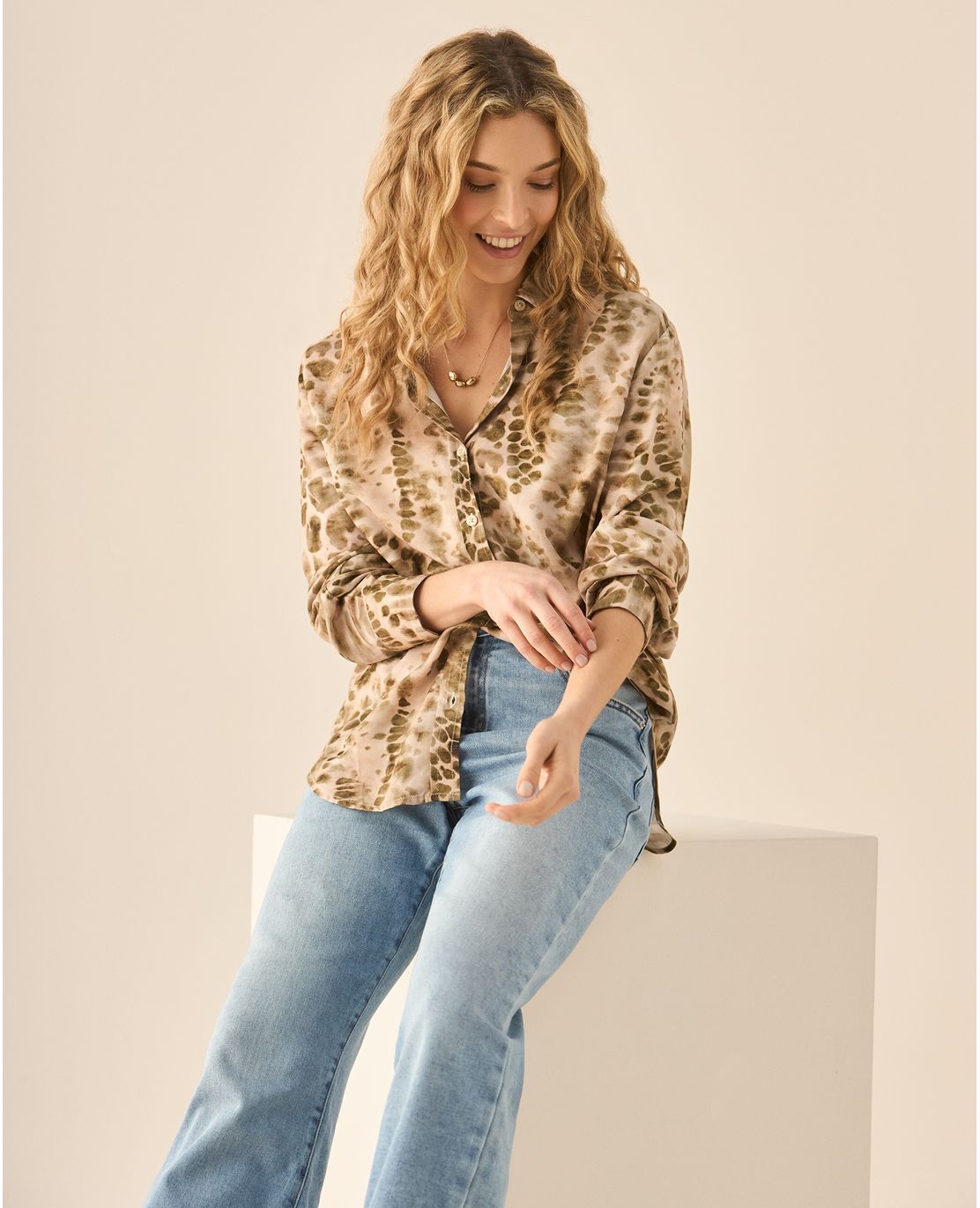 Camisa manga larga con estampado para mujer