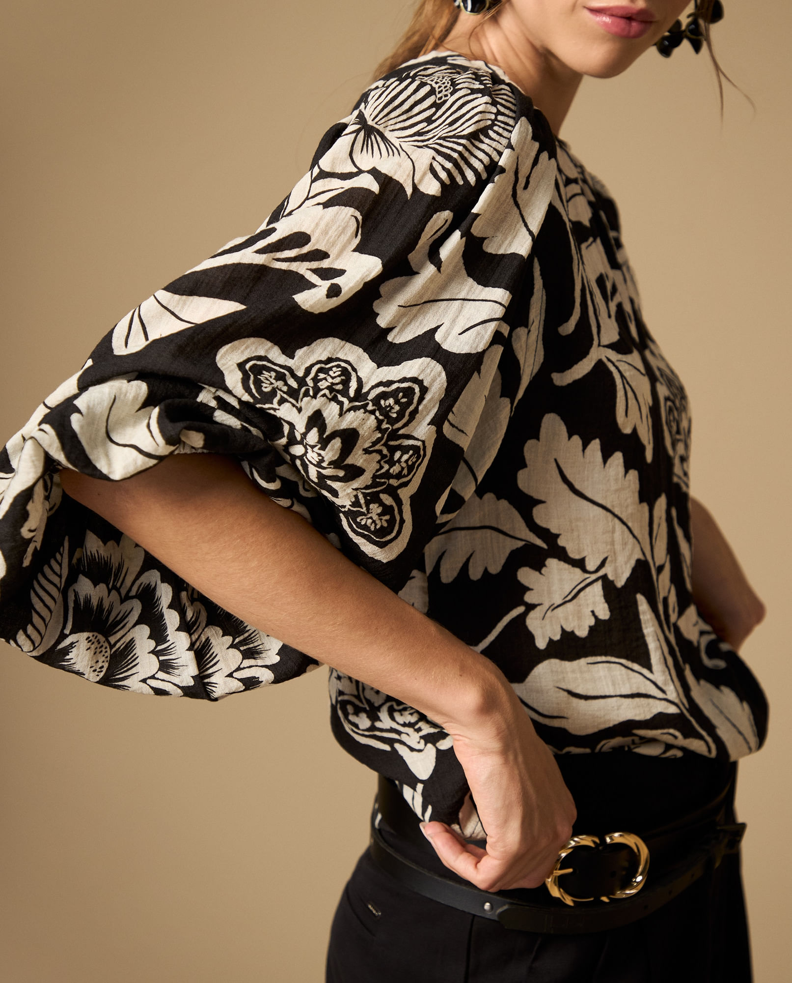 Camisa manga larga estampada cuello redondo