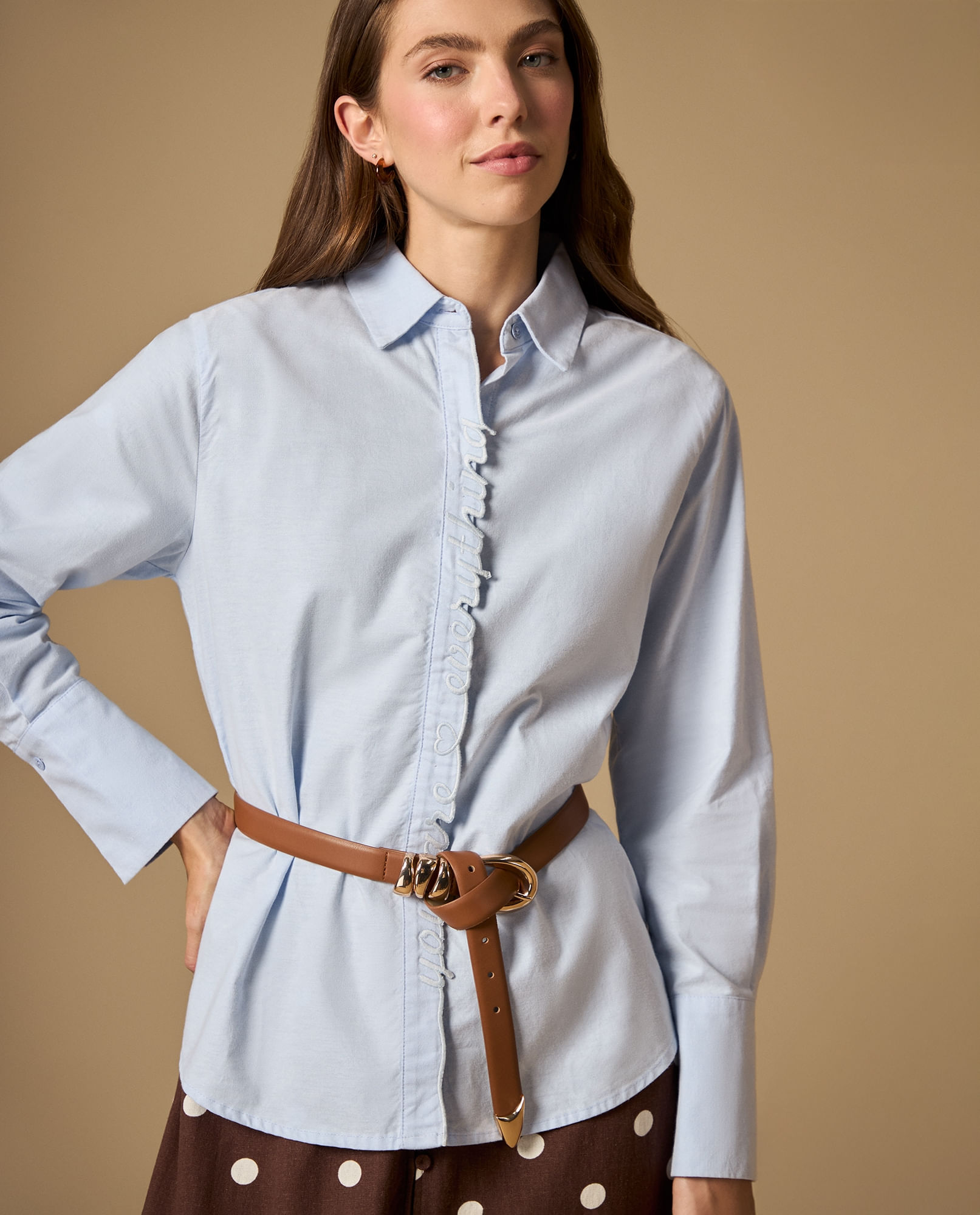 Camisa camisera manga larga con bordado frontal