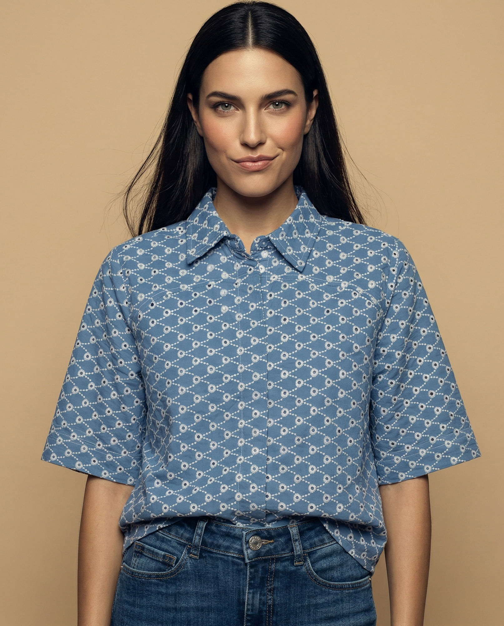 Camisa tejido con textura manga 3/4 cuello camisero