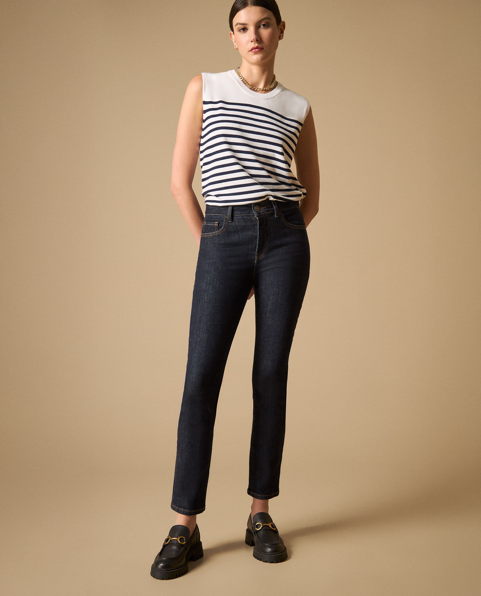 Jean slim con stretch largo regular