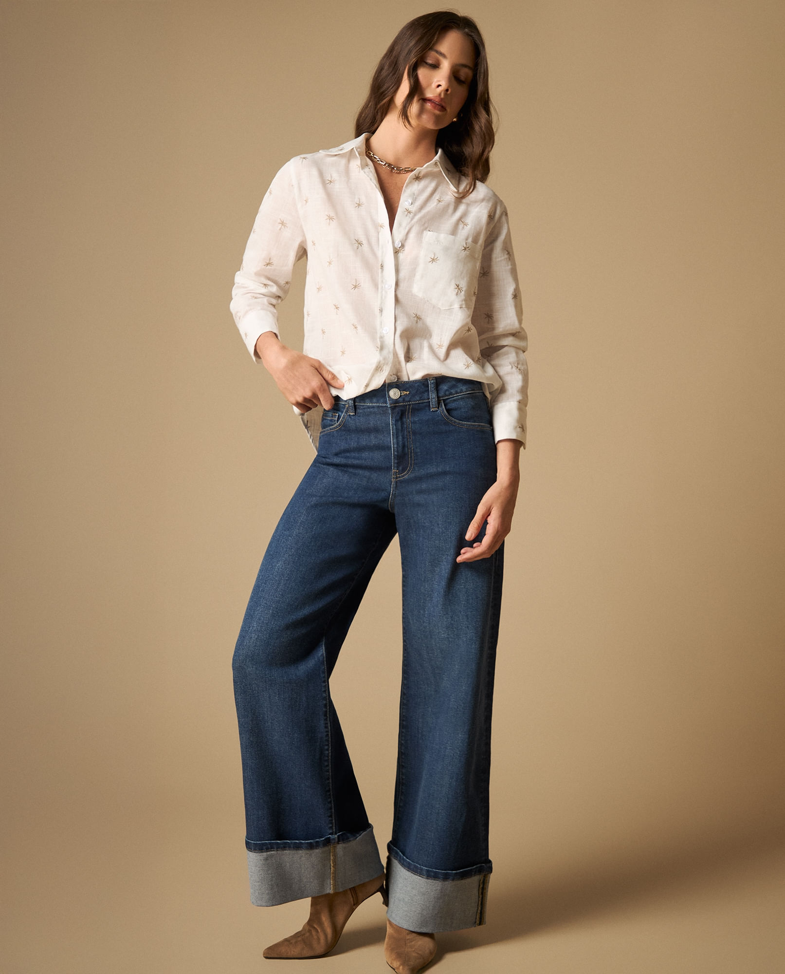 Jean wide leg con ruedo doblado