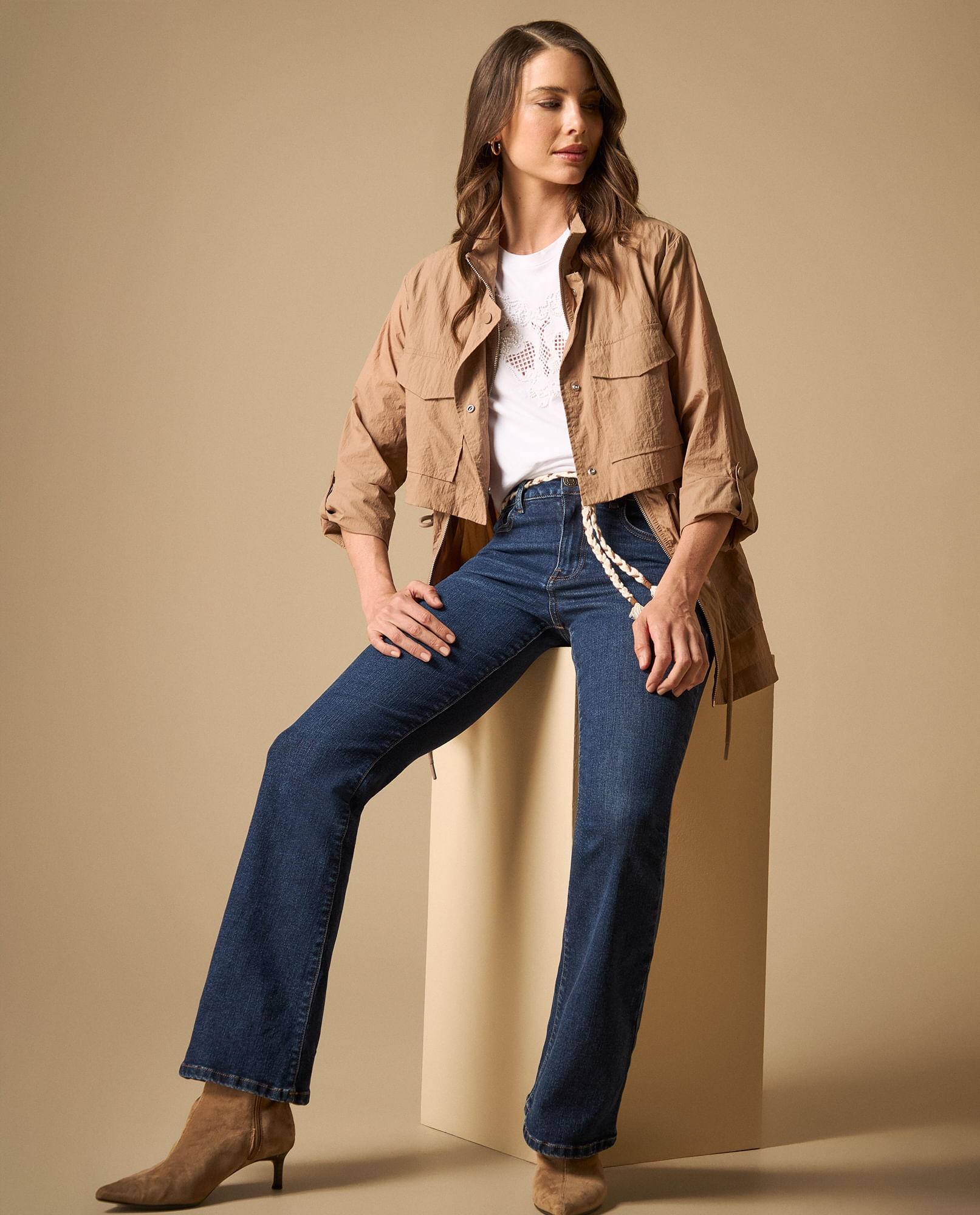 Jean flare pierna amplia tiro medio
