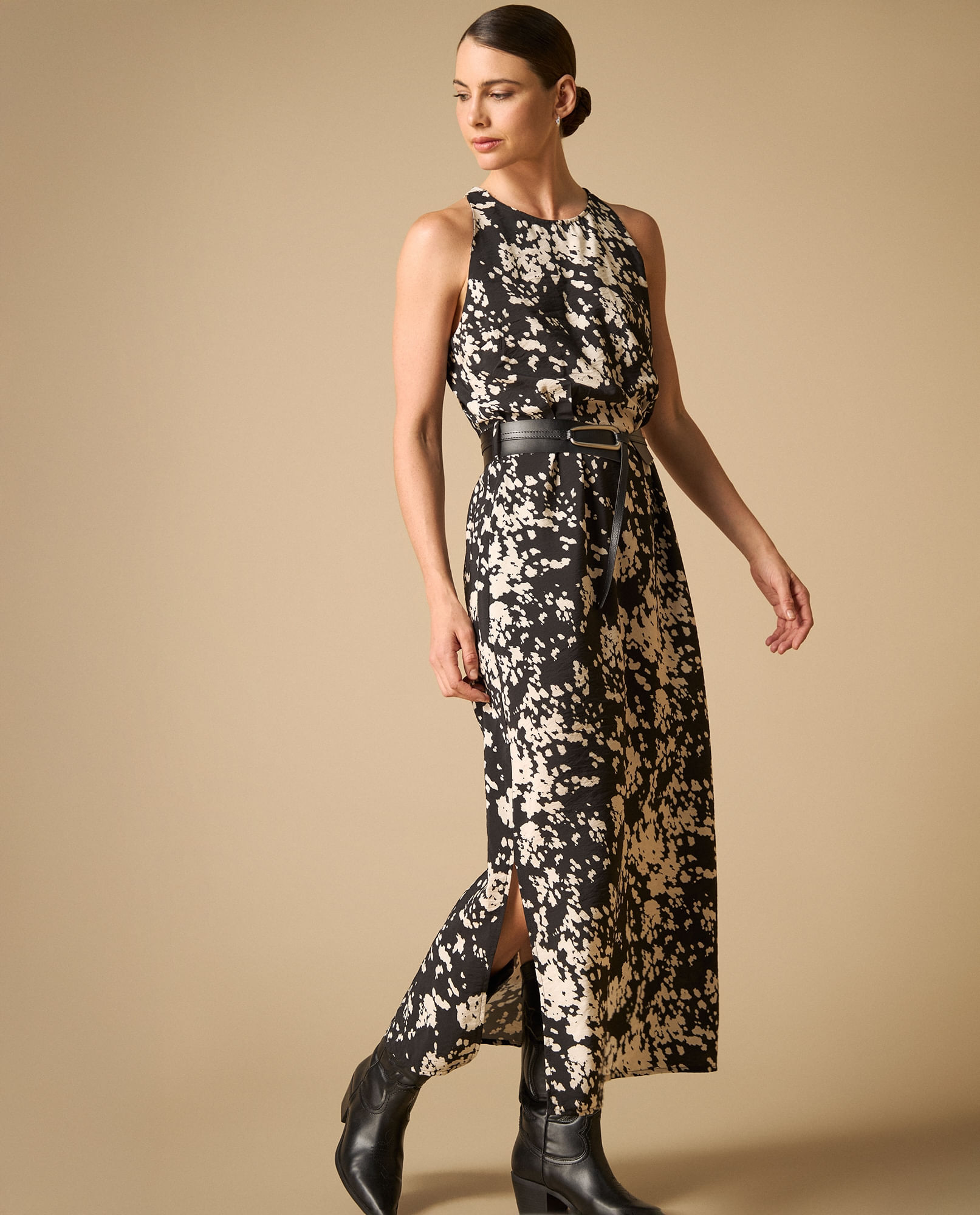 Vestido largo de tiras con silueta fluida